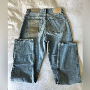 Everlane Women’s 90’s Cheeky Jean